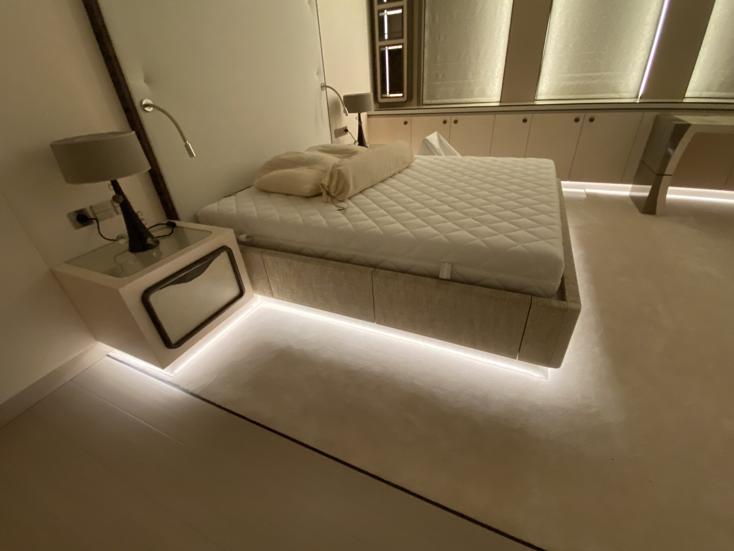 IMG_6085 Einbau der Inneneinrichtung