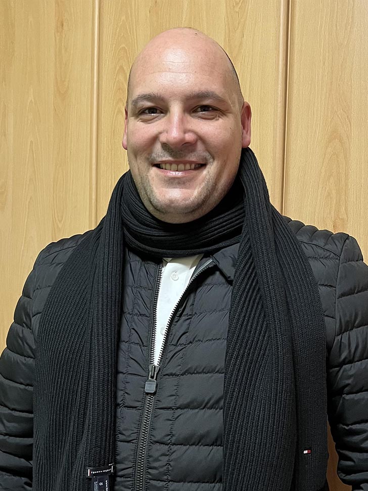 Mitja Hristov Einbau der Inneneinrichtung